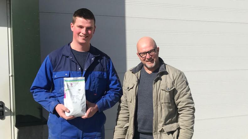 1000 volgers op Twitter - Cas van Riet